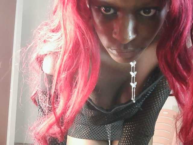 VelvetDesire's BongaCams show and profile