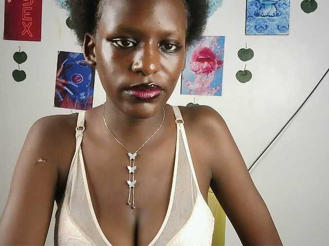 VelvetDesire's BongaCams show and profile