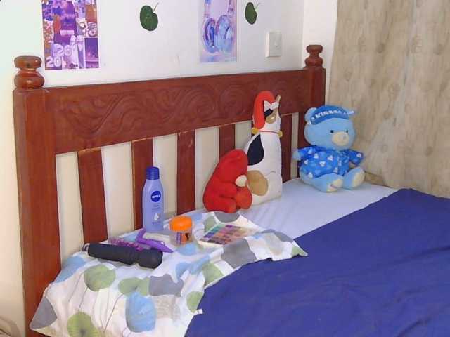 VelvetDesire live cam on BongaCams