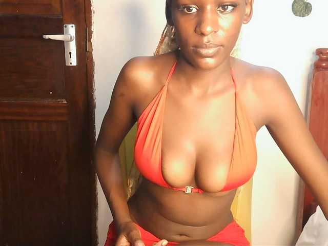 VelvetDesire live cam on BongaCams
