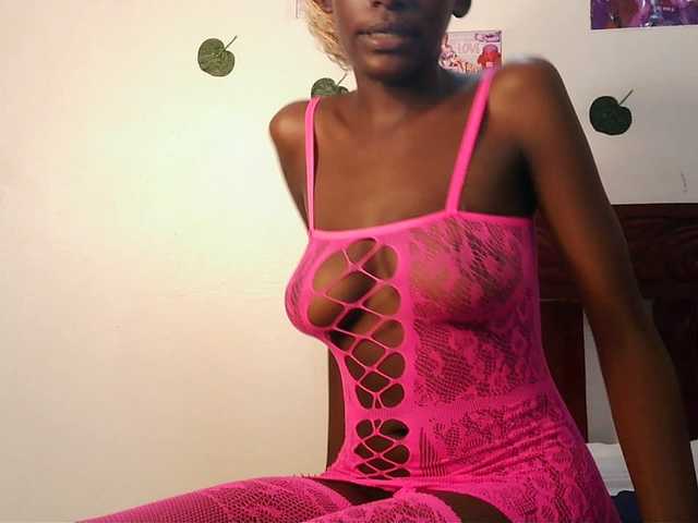 VelvetDesire live cam on BongaCams