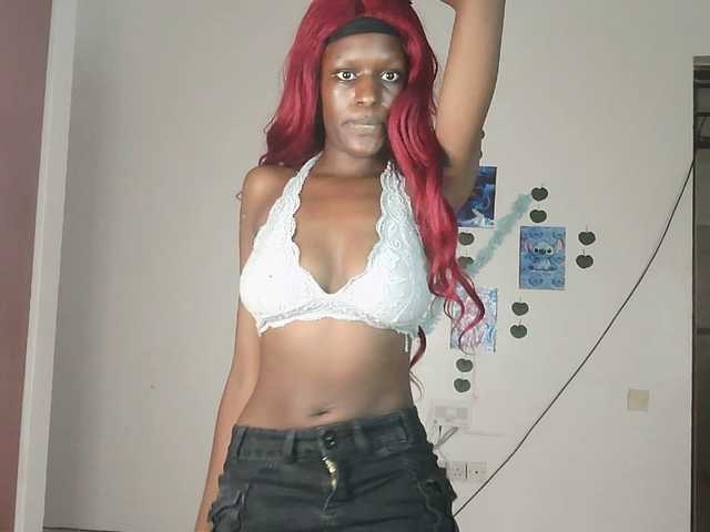 VelvetDesire's BongaCams show and profile