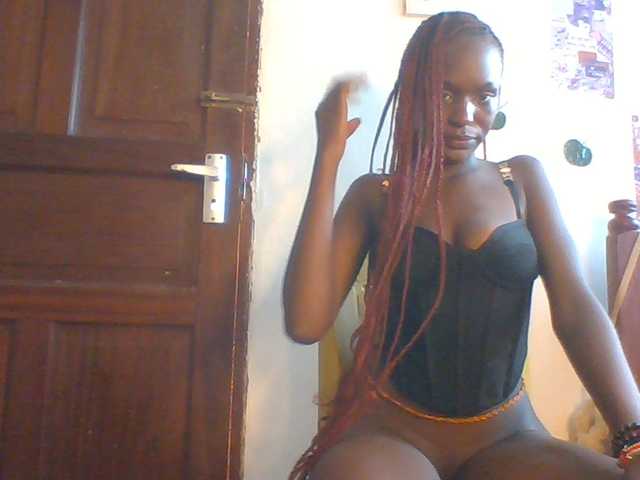 VelvetDesire live cam on BongaCams