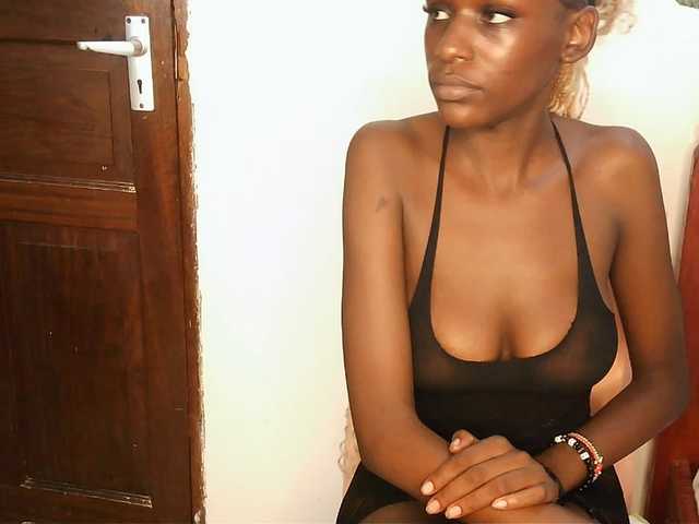 VelvetDesire live cam on BongaCams