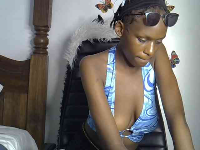 VelvetDesire webcam