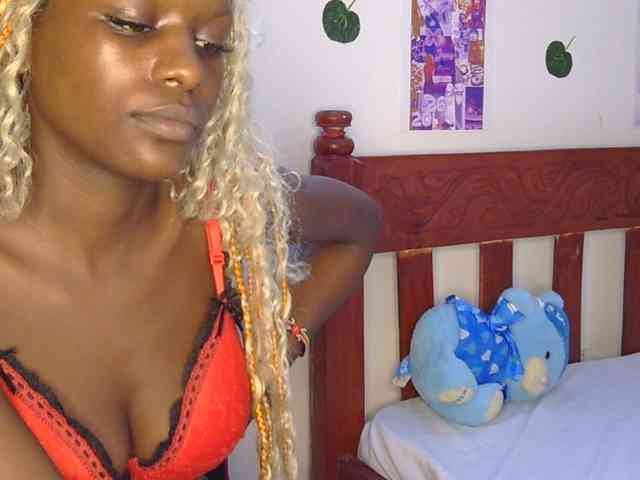 VelvetDesire webcam