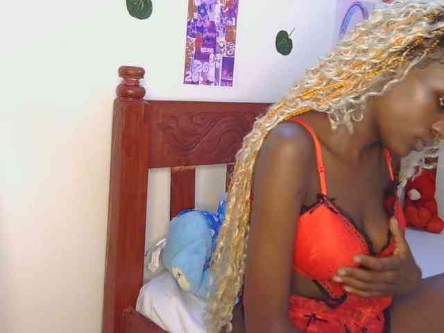 VelvetDesire webcam