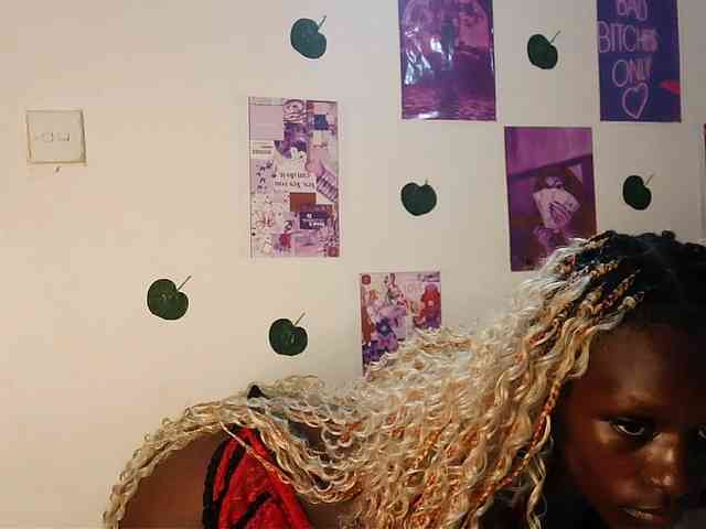 VelvetDesire webcam