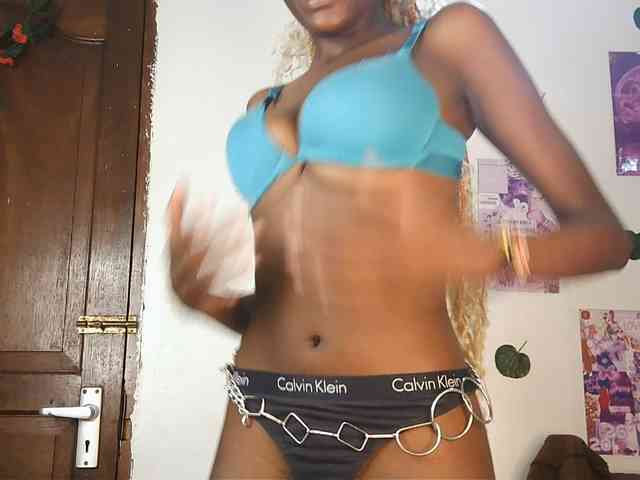 VelvetDesire webcam