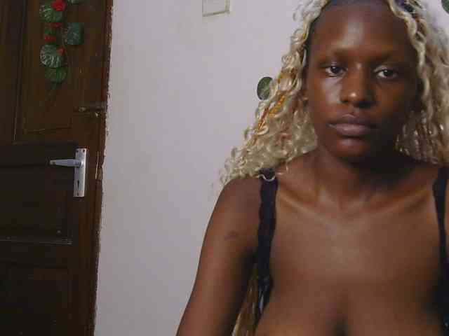 VelvetDesire webcam