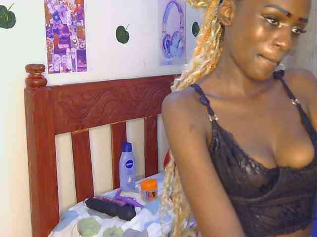 VelvetDesire webcam