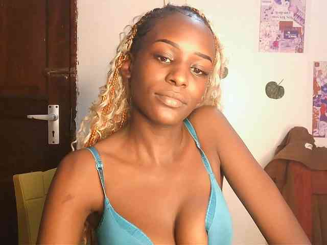 VelvetDesire webcam