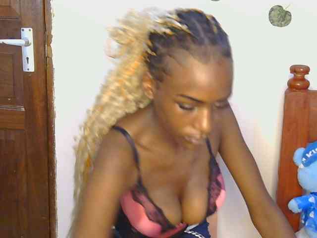 VelvetDesire webcam