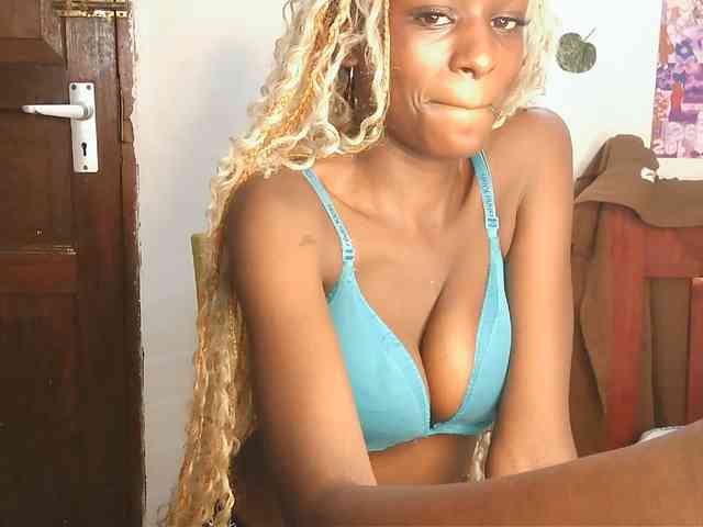 VelvetDesire webcam