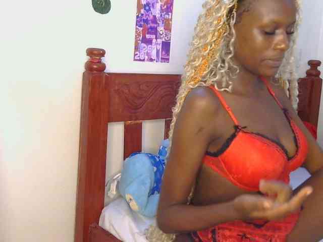 VelvetDesire webcam