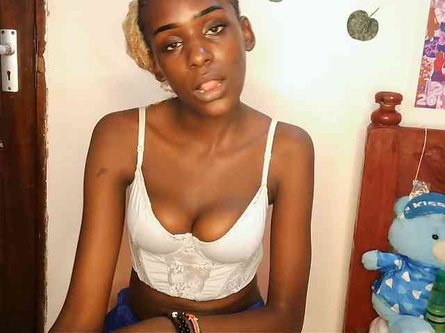 VelvetDesire webcam