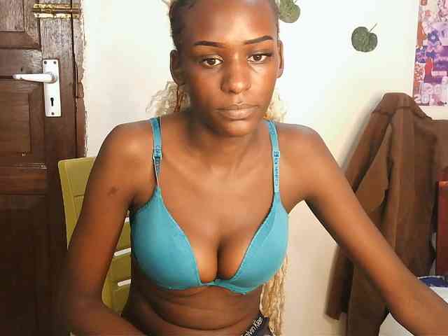 VelvetDesire webcam