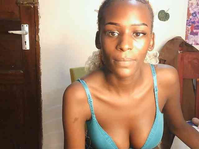 VelvetDesire webcam