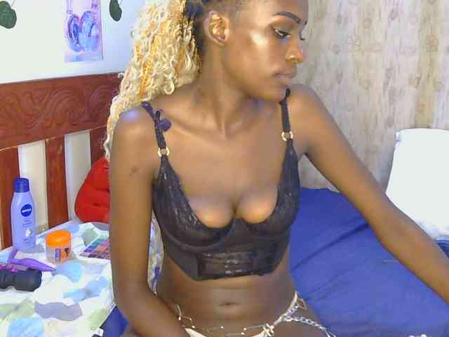 VelvetDesire webcam