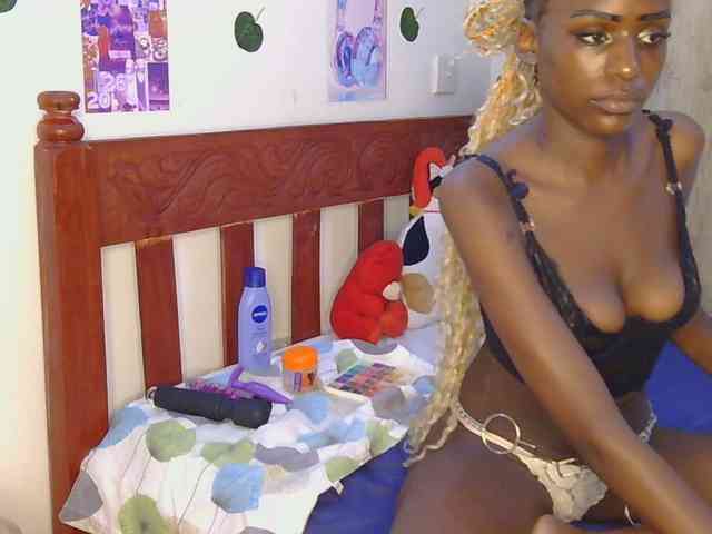 VelvetDesire webcam