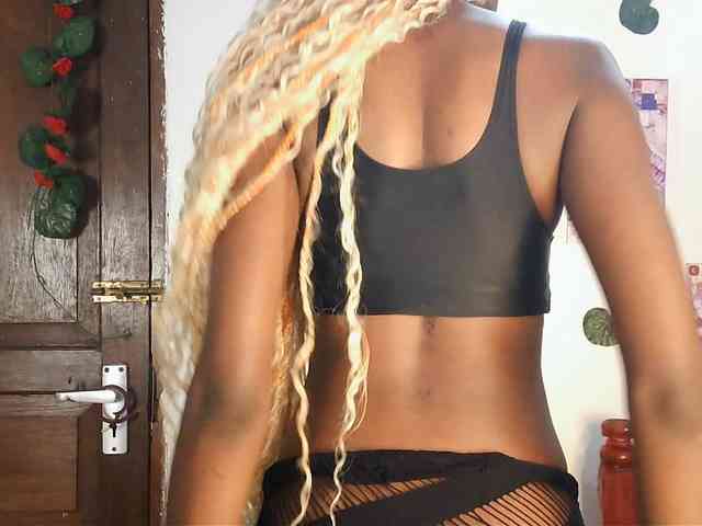 VelvetDesire webcam