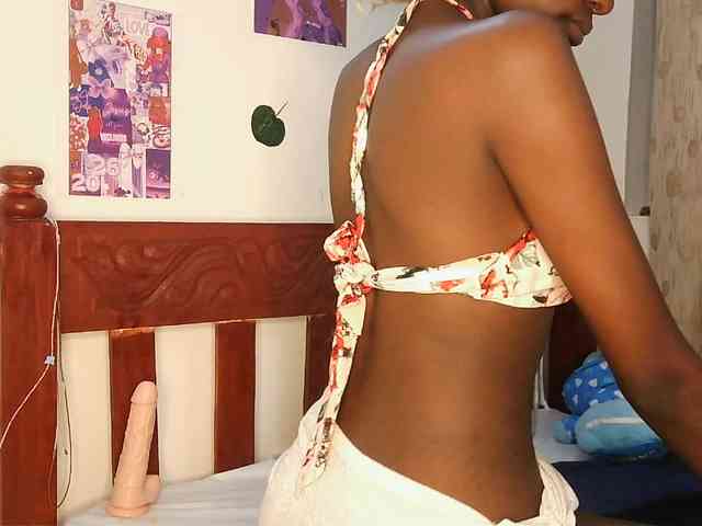 VelvetDesire webcam