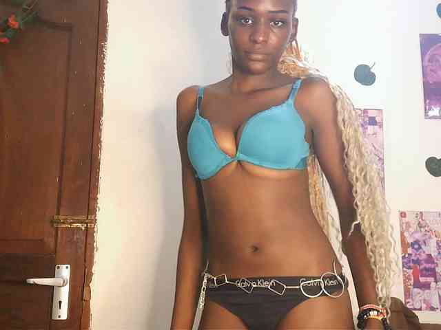 VelvetDesire webcam