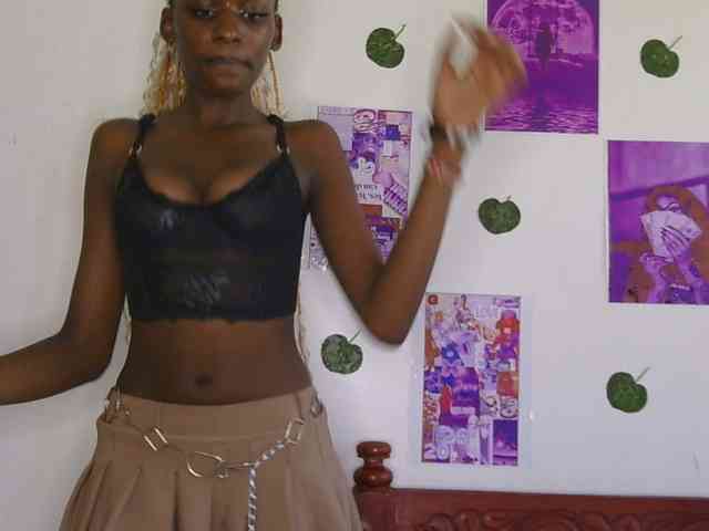 VelvetDesire webcam