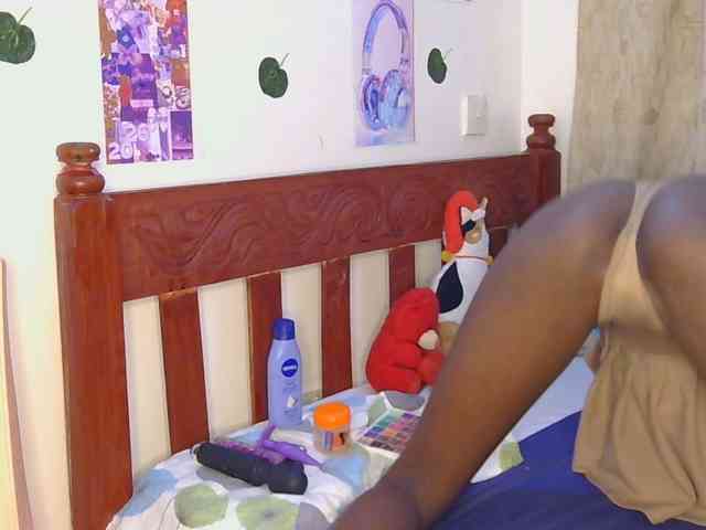 VelvetDesire webcam