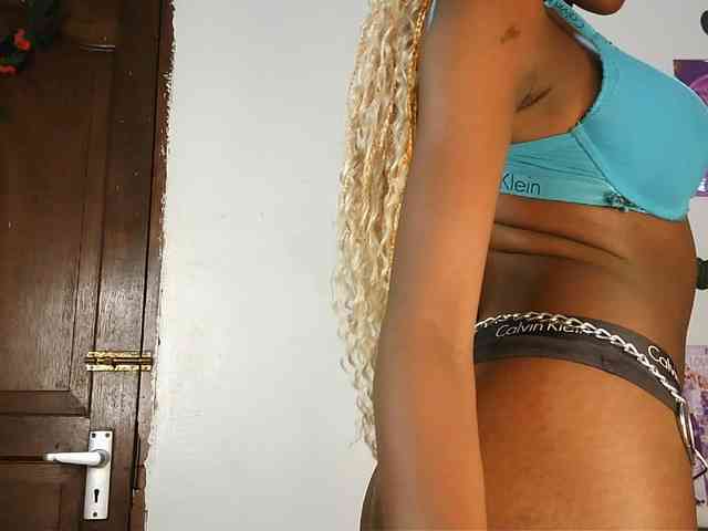 VelvetDesire webcam