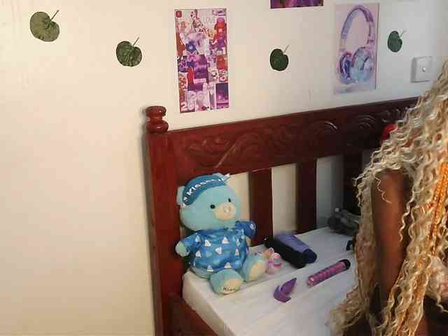 VelvetDesire webcam