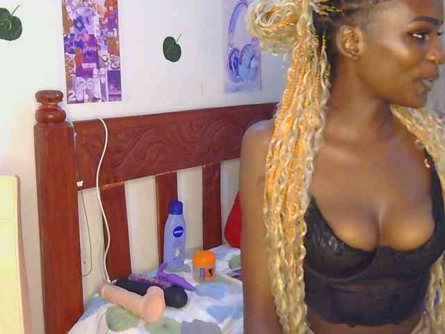 VelvetDesire webcam