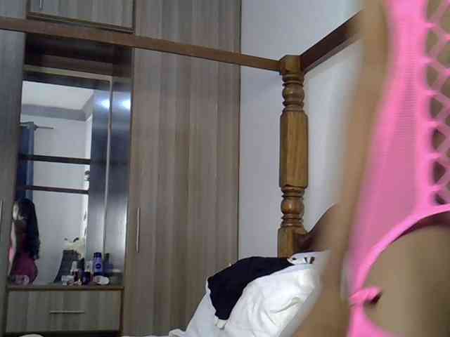 VelvetDesire webcam