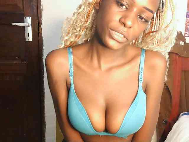 VelvetDesire webcam