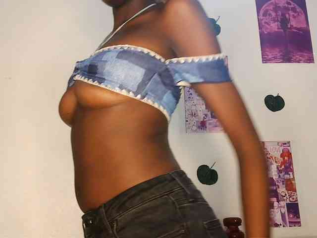 VelvetDesire webcam