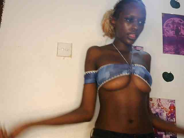 VelvetDesire webcam