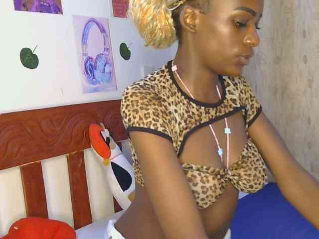 VelvetDesire webcam
