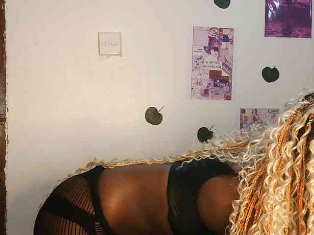 VelvetDesire webcam