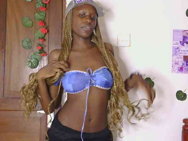VelvetDesire webcam