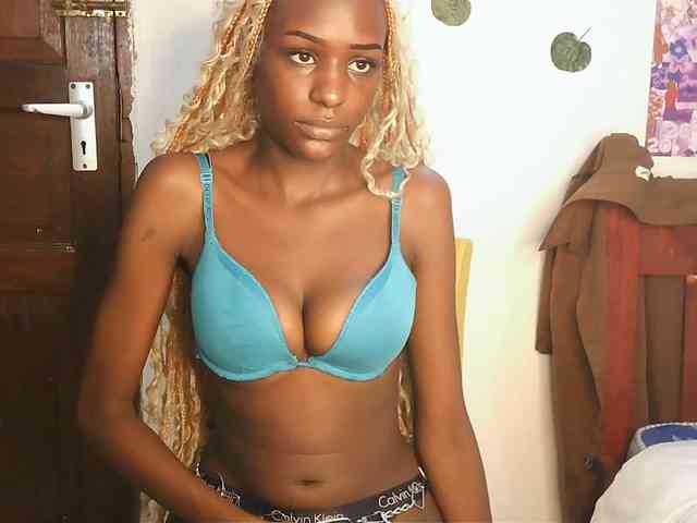 VelvetDesire webcam