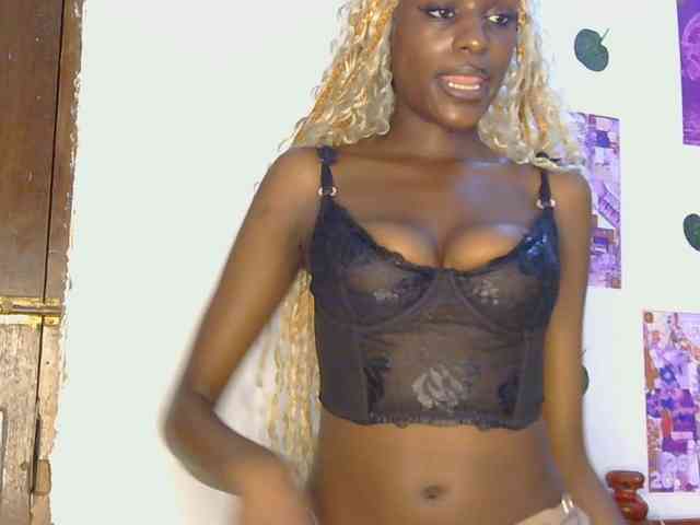 VelvetDesire webcam