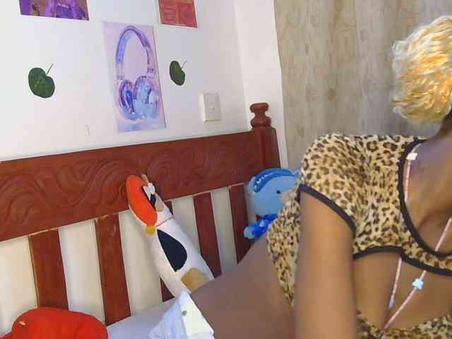 VelvetDesire webcam