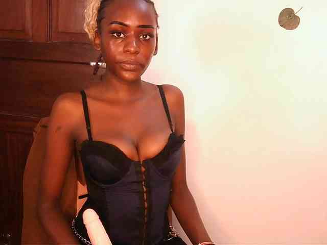 VelvetDesire Live Webcam on BongaCams