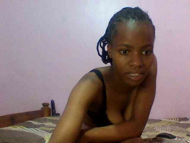 Sexypuri webcam