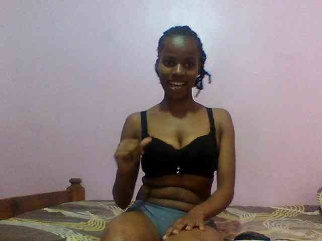 Sexypuri webcam