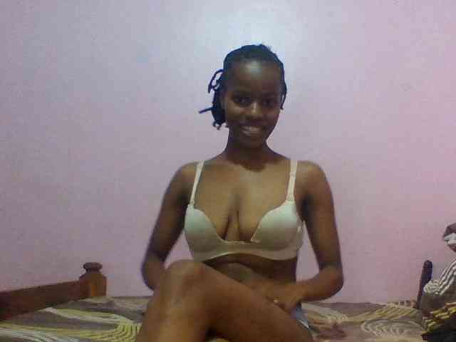 Sexypuri webcam