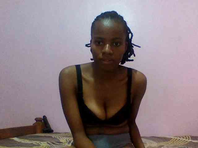 Sexypuri webcam