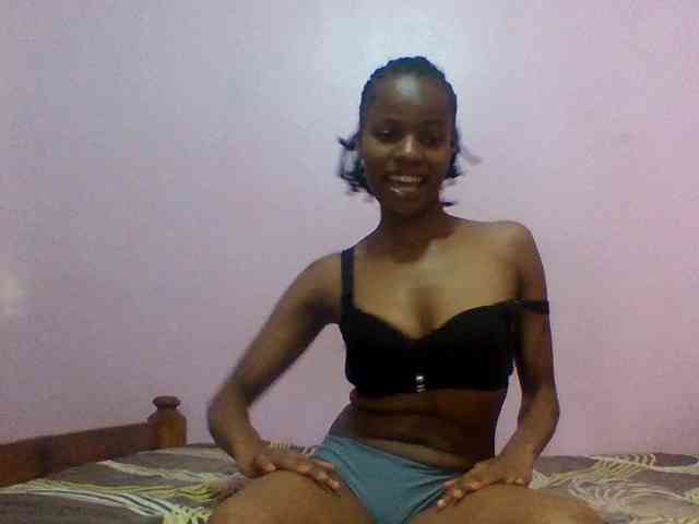 Sexypuri webcam