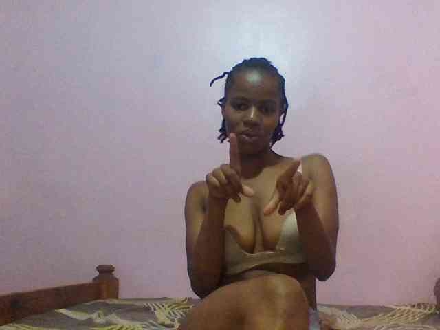 Sexypuri webcam
