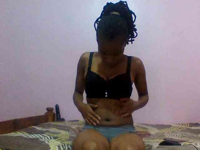 Sexypuri webcam